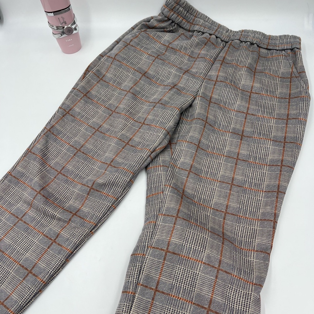 Stylish Gray Plaid Women’s Pants